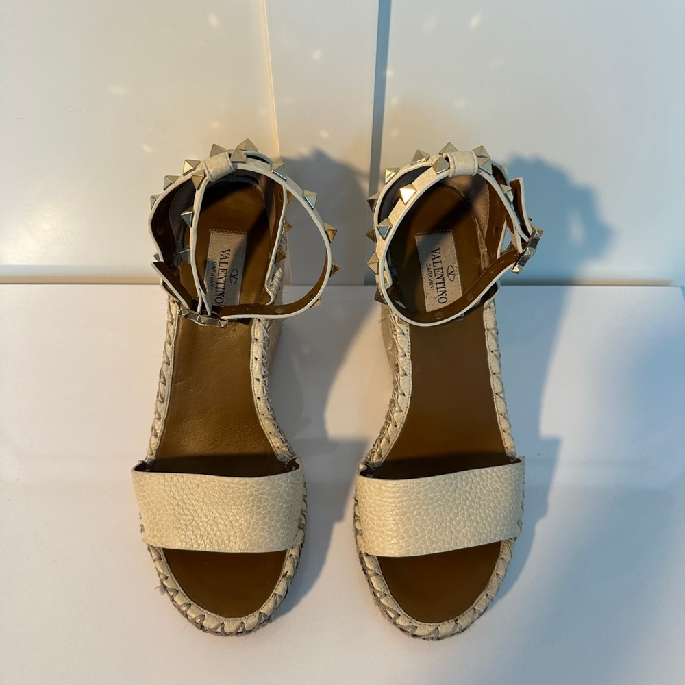 Valentino Rockstud Wedge Sandals Cream - Size 36